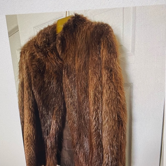 Beautiful Real Fur Coat/jacket - Picture 4 of 9